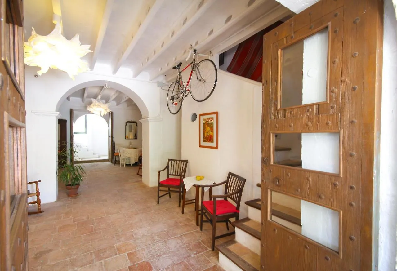 Hostel Sa Fita Backpackers - Albergue Juvenil Esporles Spain